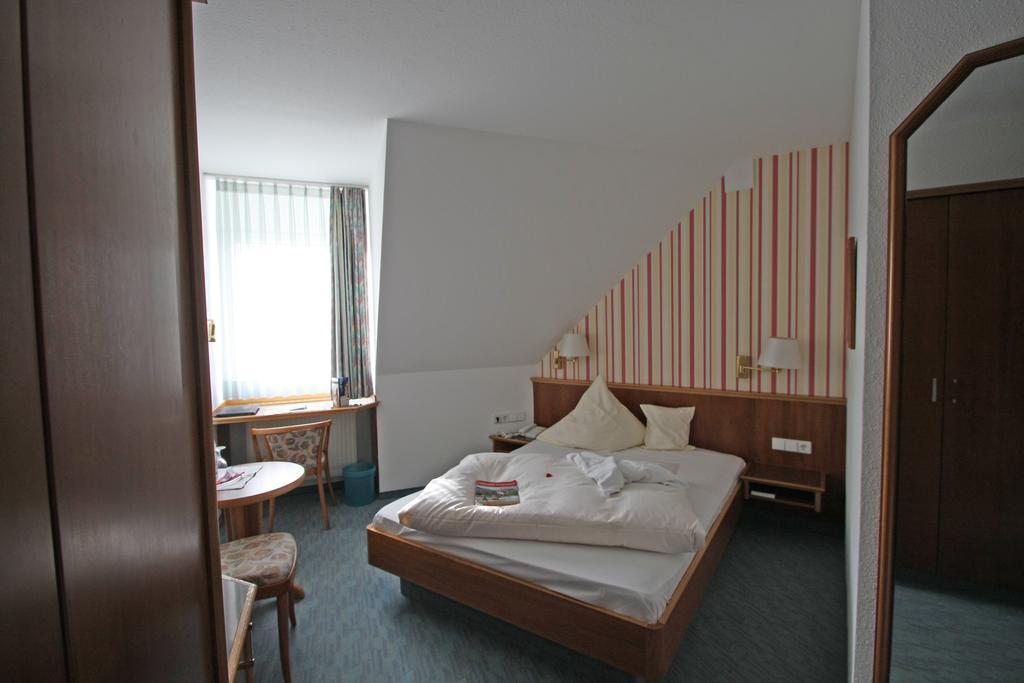 Garni Hotel Maselheimer Hof Extérieur photo